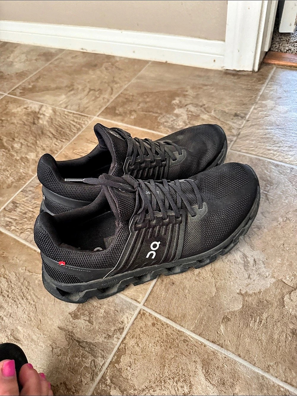 On Cloudswift Men's Black Athletic Shoes US 10.5